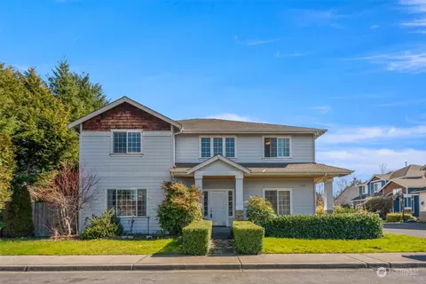 4218 NE 9th Cir, Renton, WA 98059
