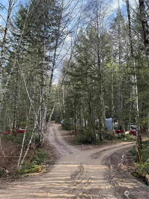 9005 SW Lake Flora Rd, Port Orchard, WA 98367