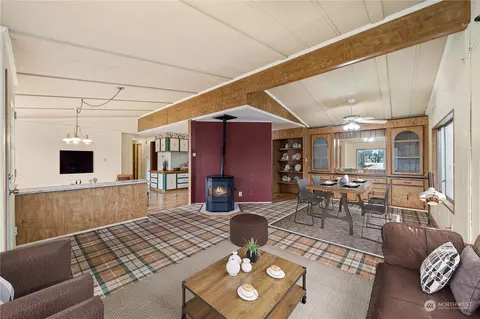 15907 76th St E, Sumner, WA 98390 photo 9