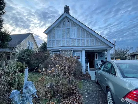 3592 E K St, Tacoma, WA 98404