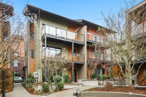 1735 9th Pl NE, Issaquah, WA 98029