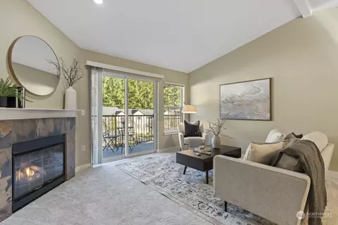 25025 SE Klahanie Blvd #L305, Issaquah, WA 98029