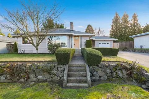 1103 N 30th St, Renton, WA 98056