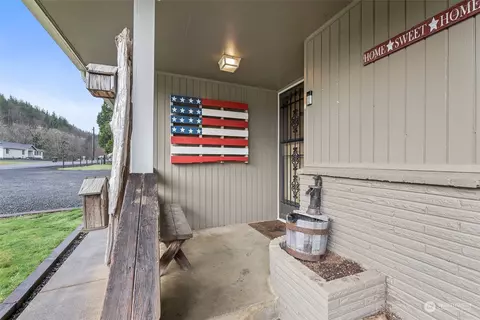 Exterior - 529 Ostman Rd, Raymond, WA 98577 photo 9 of 13