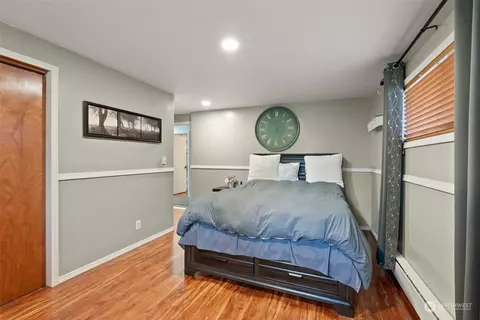 Bedroom - 529 Ostman Rd, Raymond, WA 98577 photo 4 of 5