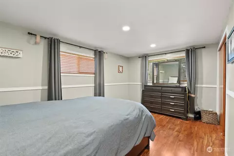 Bedroom - 529 Ostman Rd, Raymond, WA 98577 photo 5 of 5