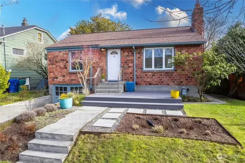 7546 10th Ave NW, Seattle, WA 98117