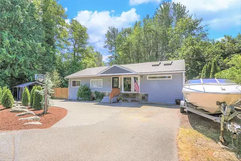 1809 NE 27th St, Renton, WA 98056