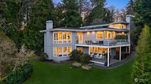 8440 Hunts Point Ln, Hunts Point, WA 98004