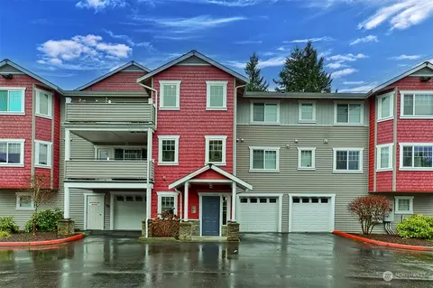 13413 97th Ave E #304, Puyallup, WA 98373