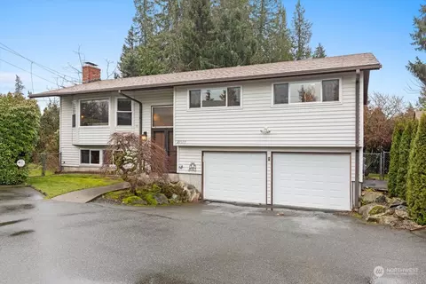 22027 88th Ave W, Edmonds, WA 98026