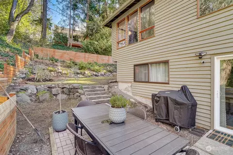 Exterior - 8825 Shell Pl, Edmonds, WA 98026 photo 3 of 10