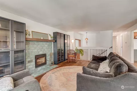 Living - 8825 Shell Pl, Edmonds, WA 98026 photo 1 of 5