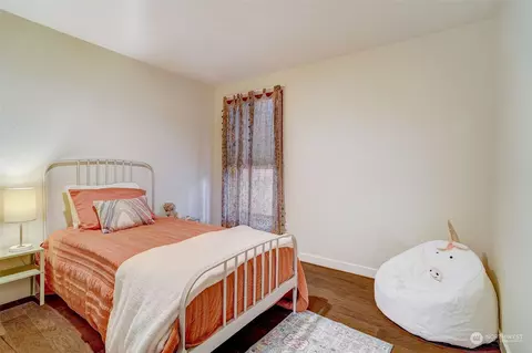 Bedroom - 8825 Shell Pl, Edmonds, WA 98026 photo 1 of 6