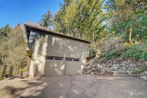 Exterior - 8825 Shell Pl, Edmonds, WA 98026 photo 10 of 10