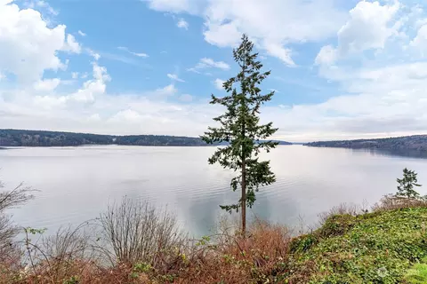 7990 SE Preston Ln, Olalla, WA 98359
