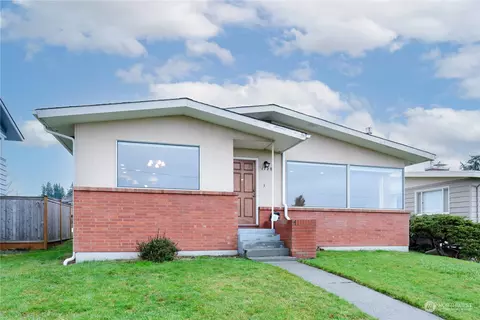 1728 E 5th St, Port Angeles, WA 98362