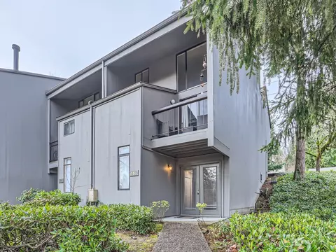 6640 137th Ave NE #469, Redmond, WA 98052