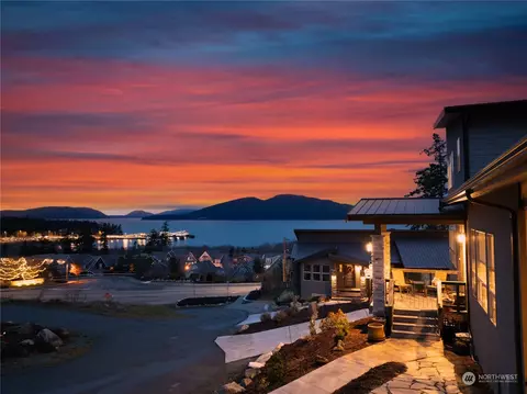 1509 Harbor View Ct, Anacortes, WA 98221