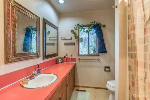 Bath - 153 Exton Rd, Eastsound, WA 98245 photo 1 of 3