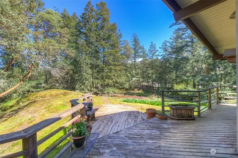Exterior - 153 Exton Rd, Eastsound, WA 98245 photo 4 of 8