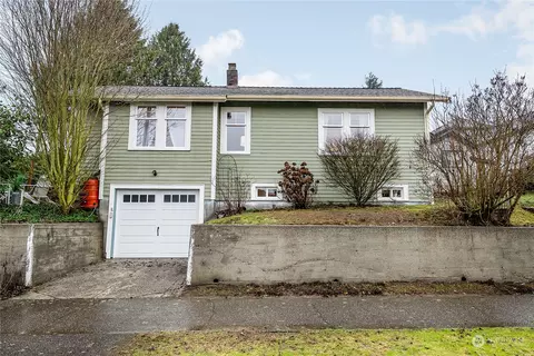4100 SW Raymond St, Seattle, WA 98136