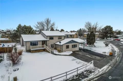 664 Sagebay Dr, Moses Lake, WA 98837