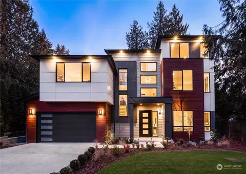 10417 NE 17th St, Bellevue, WA 98004