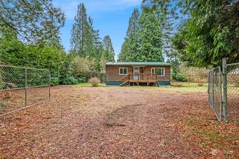 5005 Anderson Rd, Blaine, WA 98230