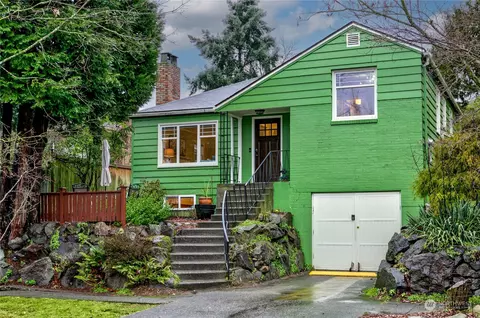 722 N 73rd St, Seattle, WA 98103