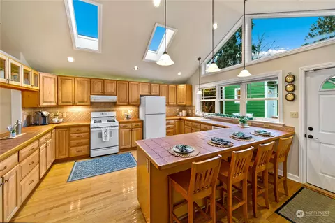 722 N 73rd St, Seattle, WA 98103 photo 10