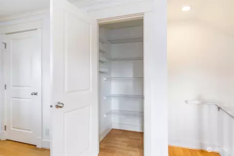 106 17th Ave #A, Seattle, WA 98122 photo 11