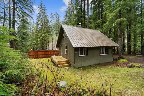 49124 2nd St, Granite Falls, WA 98252