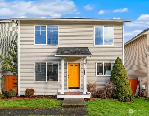 1747 E 38th St, Tacoma, WA 98404