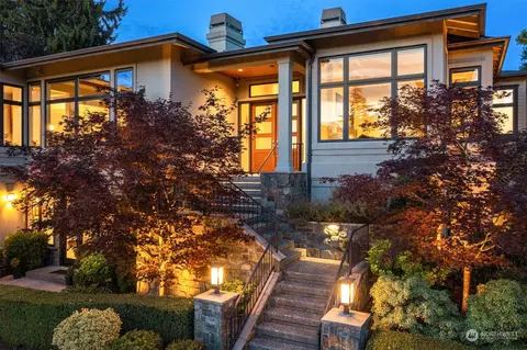 1022 88th Ave NE, Bellevue, WA 98004
