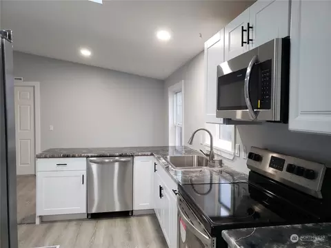 1935 Pine Cone Ave #107, Enumclaw, WA 98022 photo 4