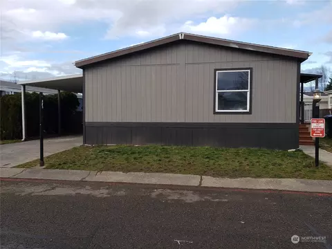 1935 Pine Cone Ave #107, Enumclaw, WA 98022