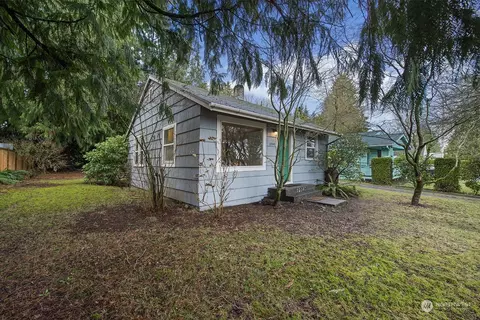 12347 17th Ave NE, Seattle, WA 98125