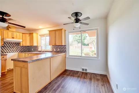 701 Madison St, Everett, WA 98203 photo 11