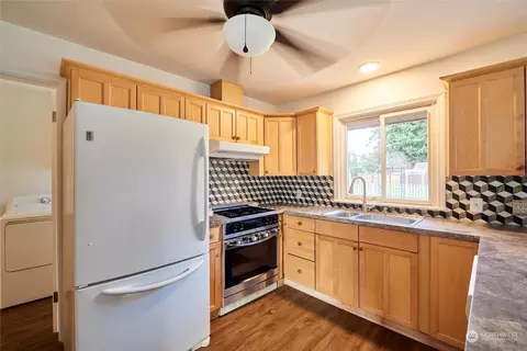 701 Madison St, Everett, WA 98203 photo 9