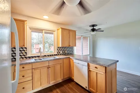 701 Madison St, Everett, WA 98203 photo 10