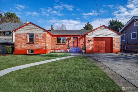 3430 Walnut Ave SW, Seattle, WA 98116