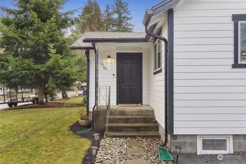7704 Cascade Dr, Everett, WA 98203 photo 3