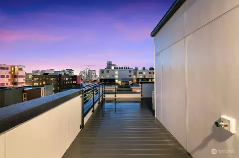 218 E 10th Ave E, Seattle, WA 98102 photo 22