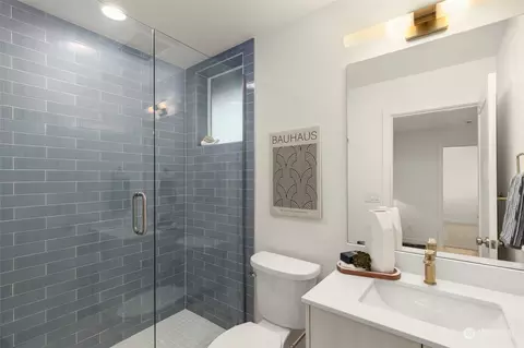218 E 10th Ave E, Seattle, WA 98102 photo 6