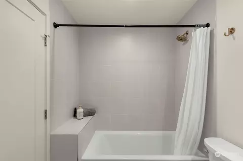 218 E 10th Ave E, Seattle, WA 98102 photo 17