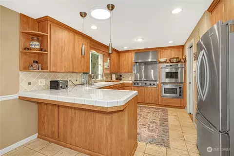 18924 37th Ave NE, Lake Forest Park, WA 98155 photo 13