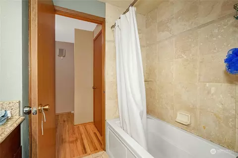 18924 37th Ave NE, Lake Forest Park, WA 98155 photo 24
