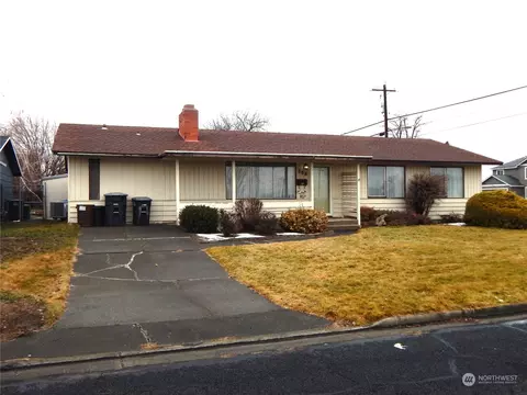 268 N Earl Rd, Moses Lake, WA 98837