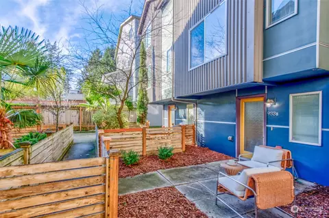 933 N 98th St #B, Seattle, WA 98103